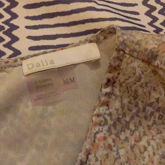 Sleeveless top gray and pink top - Picture 7 of 8